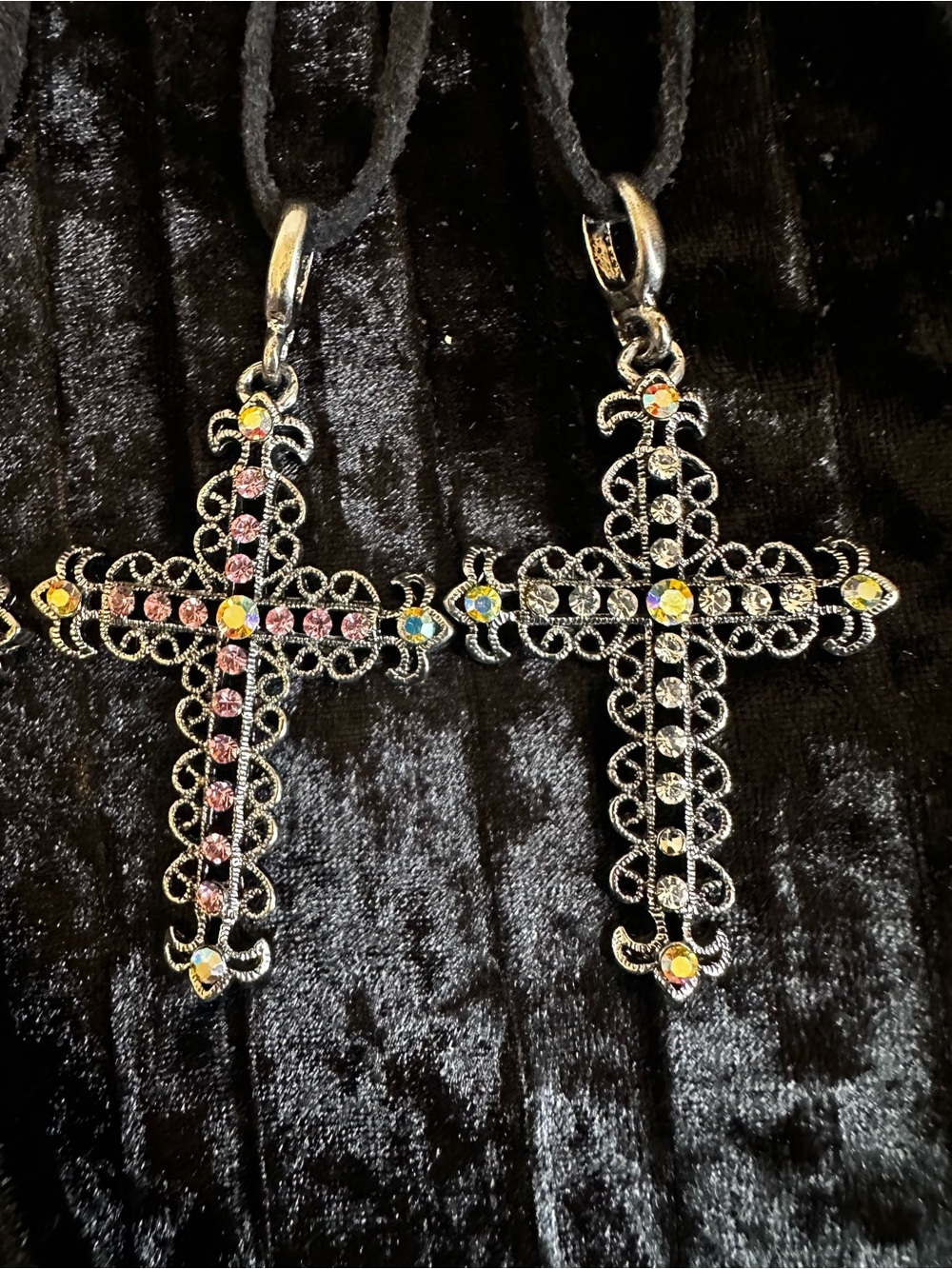 Lot of 8 Cross Pendant Necklaces – Assorted Colors – Craft & Jewelry Lot - Picture 2 of 16